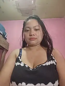 Snapshot of radiantbloom chatting on January 9, 2026, 11:22 pm radiantbloom online show from January 9, 2026, 11:22 pm