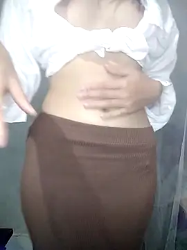 Snapshot of yagi221 chatting on November 18, 2025, 1:10 am yagi221 online show from November 18, 2025, 1:10 am