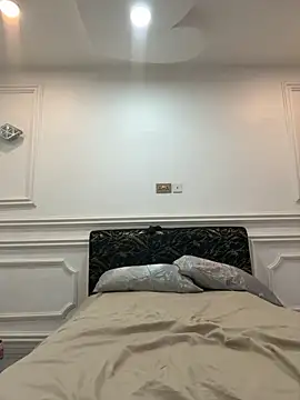 Zola Nooryi online show from October 9, 2025, 1:28 am