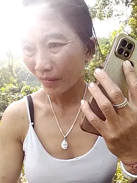 Snapshot of abigail-00 chatting on November 27, 2025, 3:18 am abigail-00 online show from November 27, 2025, 3:18 am