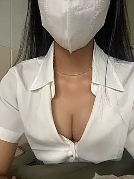 Linh247380 online show from October 11, 2025, 4:02 am