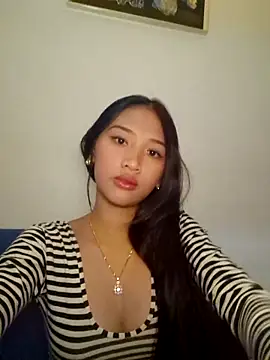 Snapshot of Bunny72772 chatting on October 12, 2025, 3:46 pm Bunny72772 online show from October 12, 2025, 3:46 pm