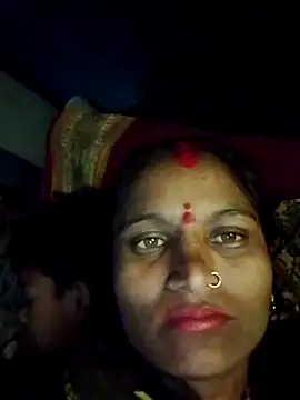 Pooja6060 online show from October 19, 2025, 3:37 pm