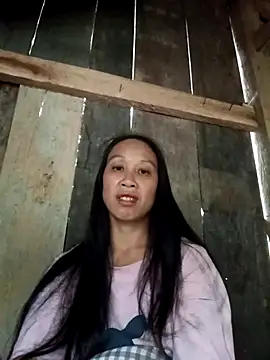 Snapshot of vtmbae chatting on November 3, 2025, 8:29 am vtmbae online show from November 3, 2025, 8:29 am