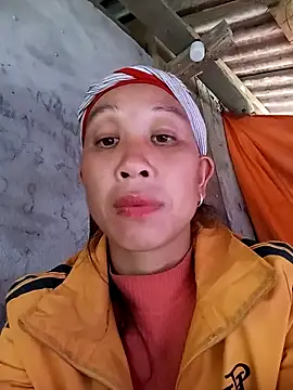 Snapshot of vtmbae chatting on October 14, 2025, 7:42 am vtmbae online show from October 14, 2025, 7:42 am