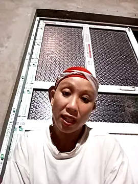 Snapshot of vtmbae chatting on October 4, 2025, 1:45 pm vtmbae online show from October 4, 2025, 1:45 pm