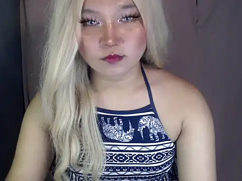 Snapshot of Eyes-on-me chatting on May 9, 2026, 5:49 pm Eyes-on-me online show from May 9, 2026, 5:49 pm