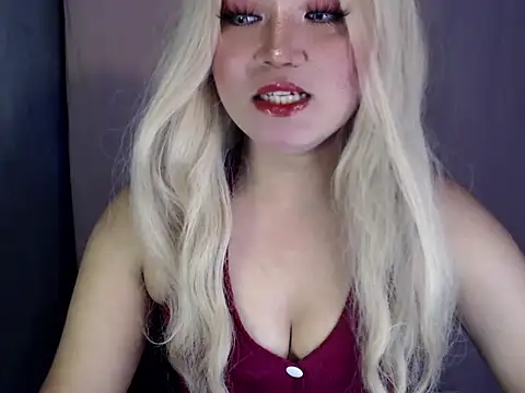 Snapshot of Eyes-on-me chatting on March 16, 2026, 6:10 pm Eyes-on-me online show from March 16, 2026, 6:10 pm