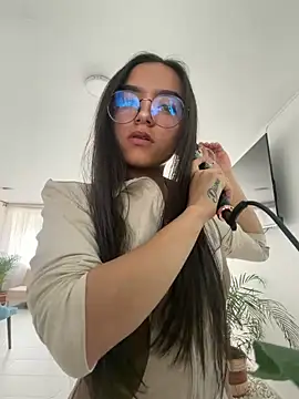 Snapshot of eimi_rosse18 chatting on April 22, 2026, 12:45 pm eimi rosse18 online show from April 22, 2026, 12:45 pm