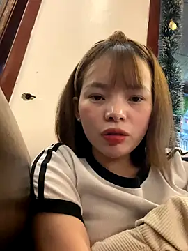 EllieYun online show from October 7, 2025, 9:10 am