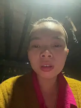 EllieYun online show from November 8, 2025, 3:10 am