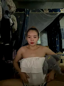 EllieYun online show from October 8, 2025, 7:32 am