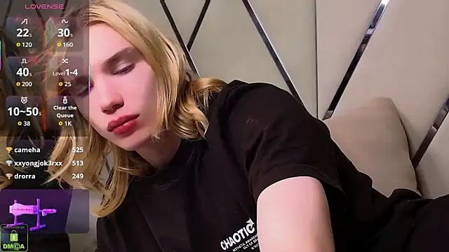 RobertDevine online show from December 16, 2025, 3:55 am