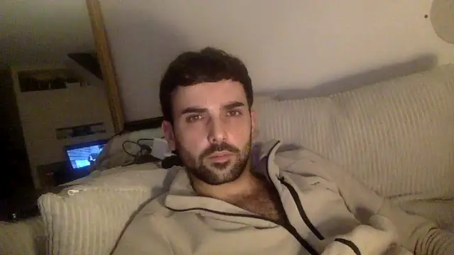 Snapshot of eauminerale chatting on February 10, 2026, 9:36 pm eauminerale online show from February 10, 2026, 9:36 pm