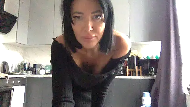 Veymoria online show from October 2, 2025, 9:56 am