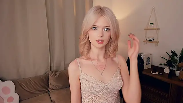 Snapshot of LaureMestler chatting on February 19, 2026, 9:17 am LaureMestler online show from February 19, 2026, 9:17 am