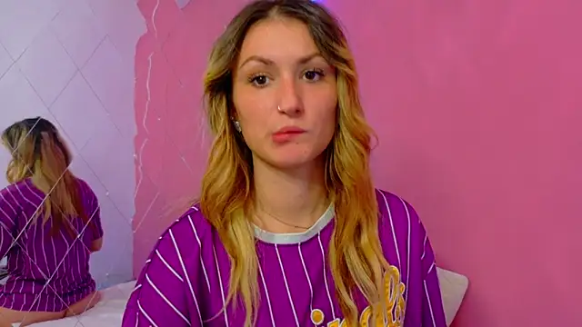 Anaayss  online show from October 17, 2025, 5:00 am