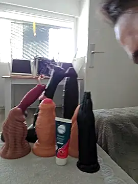 Chrisou73 online show from April 18, 2026, 1:46 pm