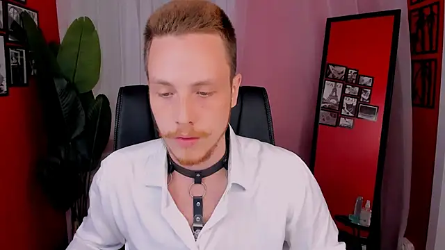 LeoMooree online show from September 27, 2025, 8:59 pm