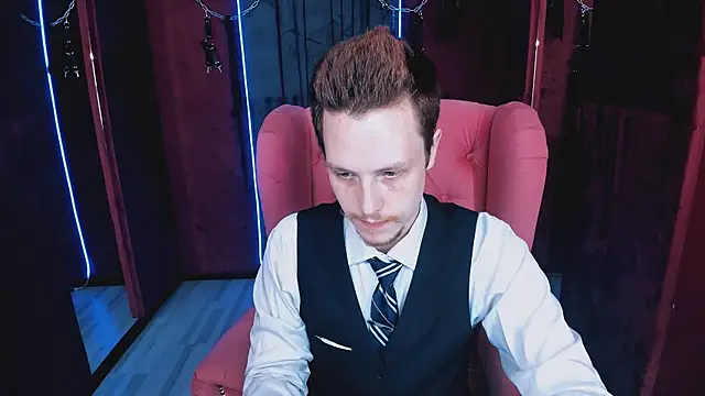 LeoMooree online show from November 1, 2025, 9:08 pm