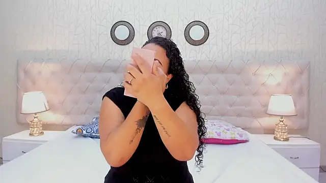 Snapshot of VaniaRose chatting on November 8, 2025, 1:47 pm VaniaRose online show from November 8, 2025, 1:47 pm