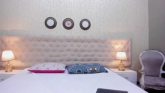 Snapshot of VaniaRose chatting on November 15, 2025, 1:26 pm VaniaRose online show from November 15, 2025, 1:26 pm