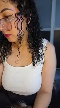 LondonHilton online show from March 28, 2026, 11:17 pm