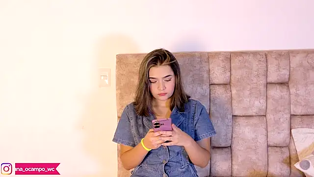 Snapshot of LunaOcampo_ chatting on November 2, 2025, 9:53 pm LunaOcampo online show from November 2, 2025, 9:53 pm