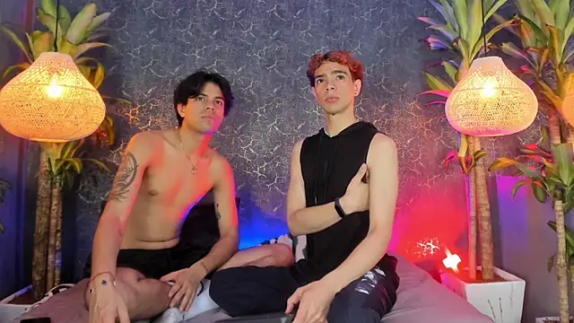 Snapshot of AxelOnTop_ chatting on September 29, 2025, 7:08 pm AxelOnTop online show from September 29, 2025, 7:08 pm