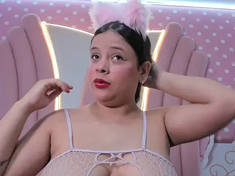 SofiaaBigBoobs online show from November 6, 2025, 12:20 pm