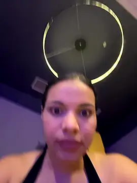 Anavalle online show from November 28, 2025, 3:56 pm