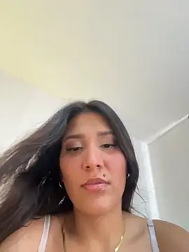 IsabellaJoness  online show from March 2, 2026, 8:27 pm