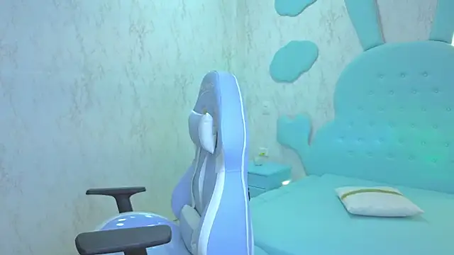 Snapshot of Mia_Cuttee chatting on November 29, 2025, 3:39 am Mia Cuttee online show from November 29, 2025, 3:39 am