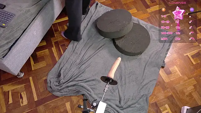 Zafira  online show from February 26, 2026, 10:04 am