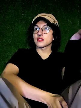 -BlueOpal- online show from November 29, 2025, 8:09 pm