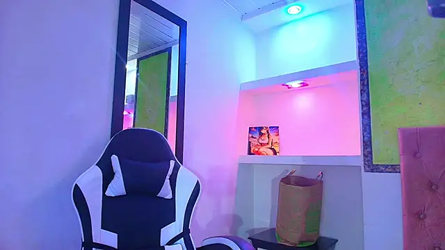 lala clark online show from September 29, 2025, 12:55 pm