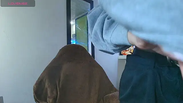 lala clark online show from October 8, 2025, 12:50 pm