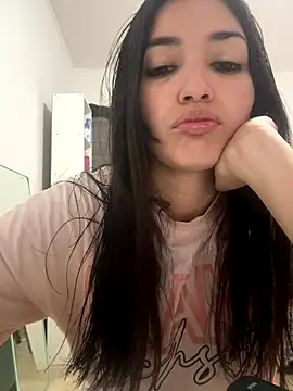 KarenG2025 online show from October 13, 2025, 2:57 am