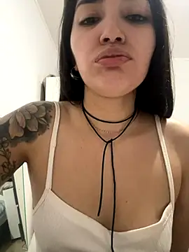 KarenG2025 online show from October 9, 2025, 3:29 am