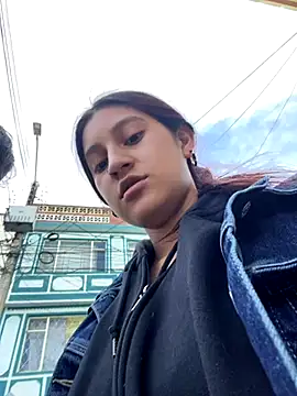  Kinky69  online show from October 19, 2025, 9:17 pm