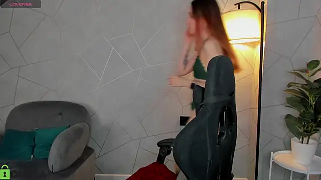 Berta Kelly online show from October 14, 2025, 11:36 pm