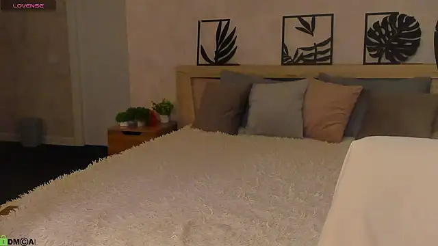 Berta Kelly online show from April 15, 2026, 12:49 am