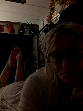 blondebarbiebae online show from December 3, 2025, 10:47 am