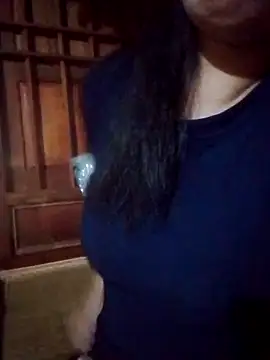 Lover-loverxx online show from October 5, 2025, 1:02 pm