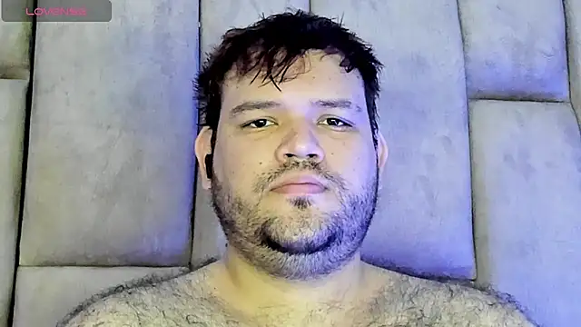 Snapshot of big_bearr chatting on May 7, 2026, 6:11 pm big bearr online show from May 7, 2026, 6:11 pm