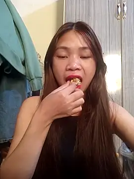 Mayy1 online show from October 5, 2025, 1:29 am