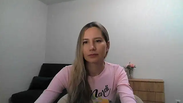 Tavriena online show from November 29, 2025, 7:36 pm