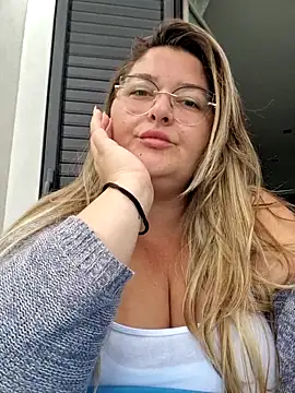 HornyBella88 online show from October 3, 2025, 9:33 am