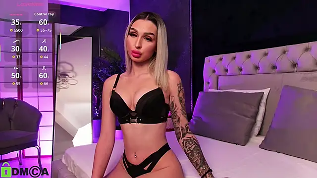 AriannaLure online show from October 21, 2025, 6:18 pm