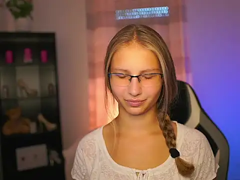 emmie murray online show from September 28, 2025, 12:56 pm